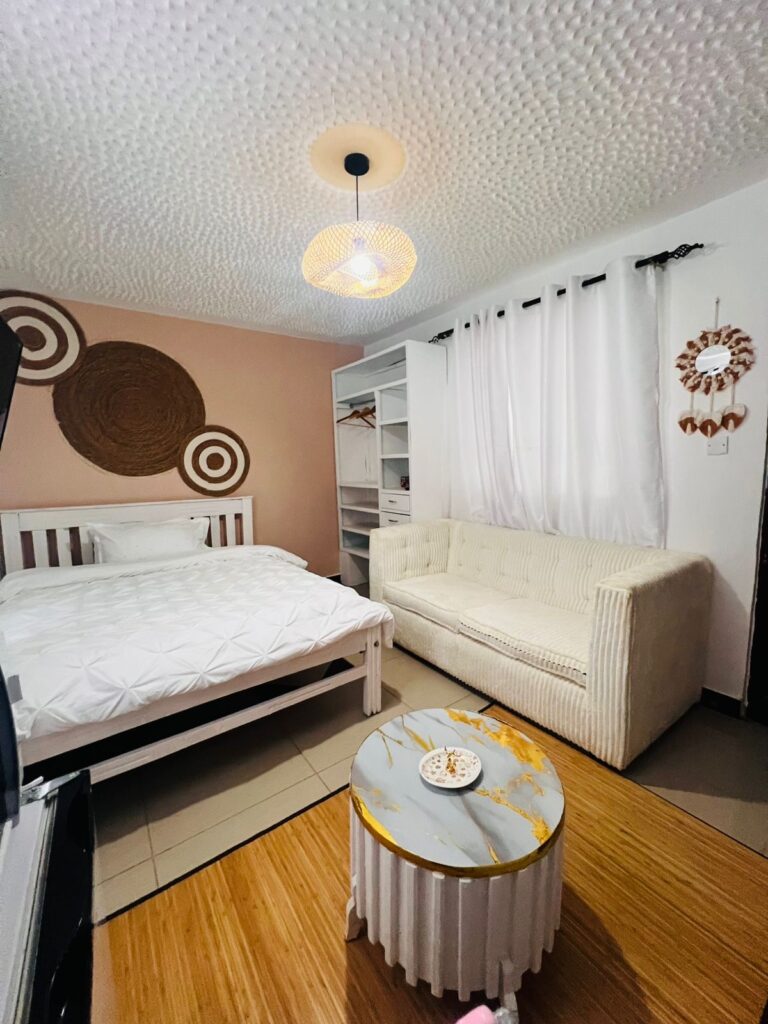 Studio Apartment – Karen